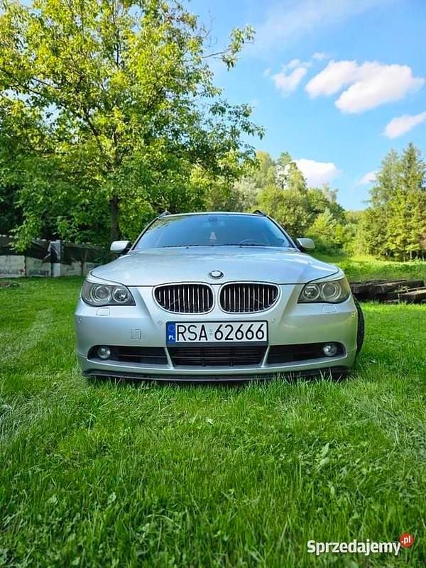 Srebrny Używany 2006 BMW 530 Kombi | 19 800 zł (Dobra cena) - Obraz 1/4