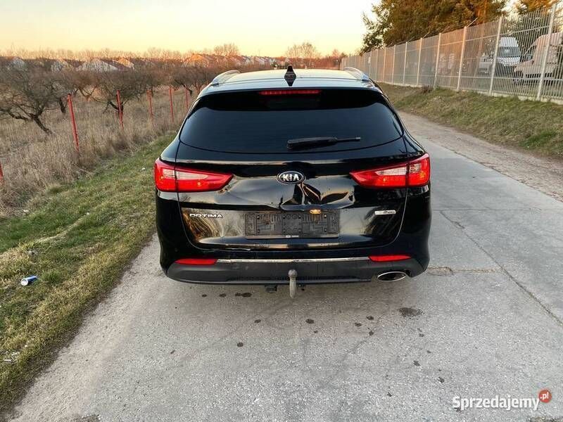 Używany Kia Optima 141 KM (103 kW) 2016 Czarny Kombi