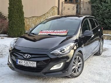 Używany Hyundai i30 100 KM (73 kW) 2013 Czarny Kombi