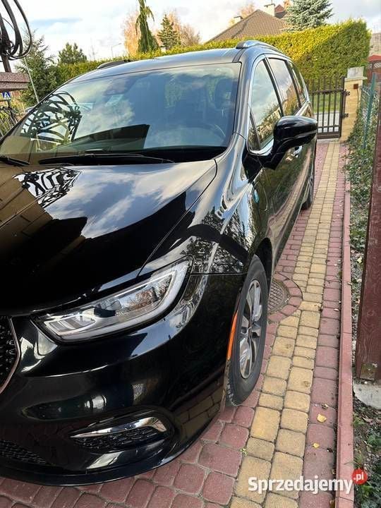 Używany 2022 Chrysler Pacifica SUV | 165 000 zł (Uczciwa cena) - Obraz 1/4