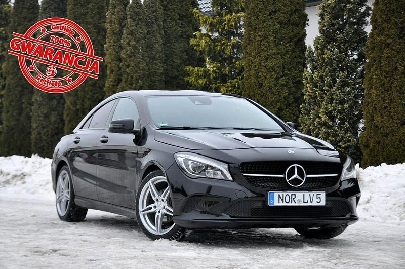 Czarny Używany 2017 Mercedes CLA200 AMG line Sedan/Limuzyna | 64 900 zł (Super Cena) - Obraz 1/4