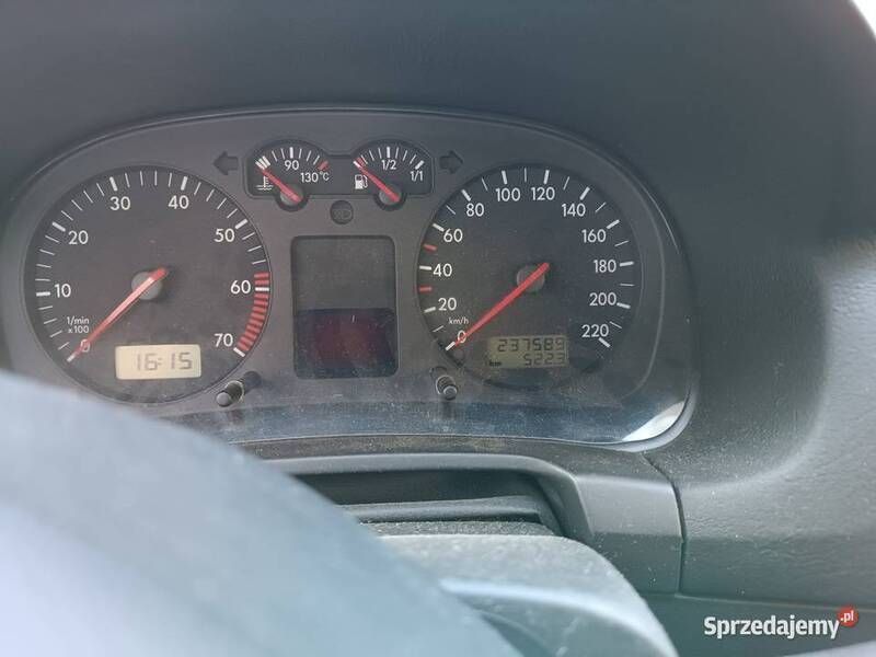 Zielony Używany 2000 VW Golf IV Hatchback | 3500 zł (Dobra cena) - Obraz 1/4
