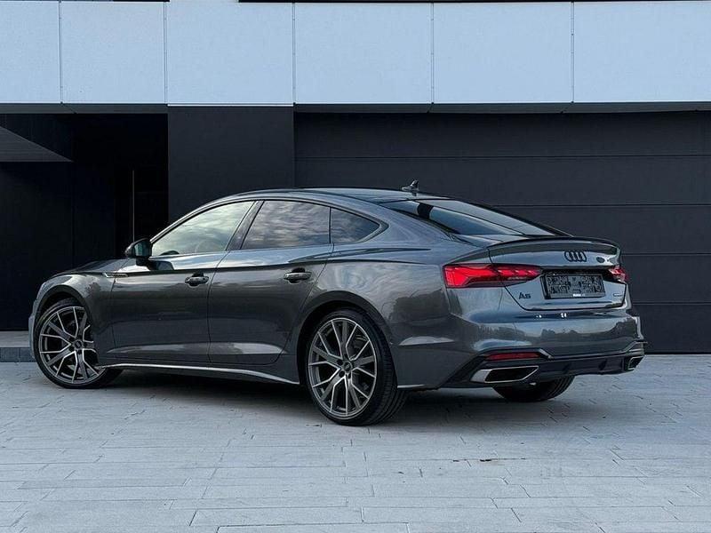 Szary (metalik) Używany 2022 Audi A5 Coupe | 143 008 zł (Uczciwa cena) - Obraz 1/4