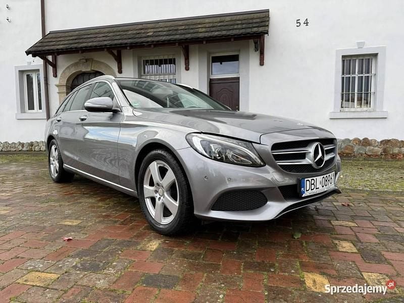 Szary (metalik) Używany 2014 Mercedes C180 Kombi | 64 900 zł (Uczciwa cena) - Obraz 1/4