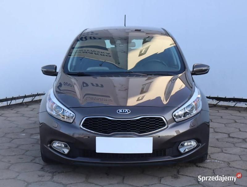 Brązowy Używany 2012 Kia Ceed Hatchback | 31 999 zł (Uczciwa cena) - Obraz 1/4