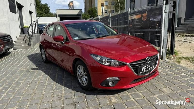 Bordowy (metalik) Używany 2016 Mazda 3 Hatchback | 46 900 zł (Dobra cena) - Obraz 1/4