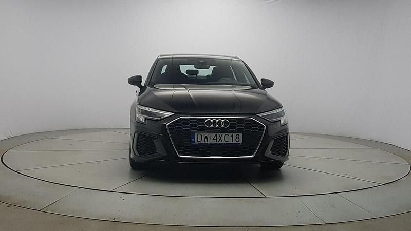 Używany Audi A3 S-Line 150 KM (110 kW) 2023 Czarny Sedan/Limuzyna