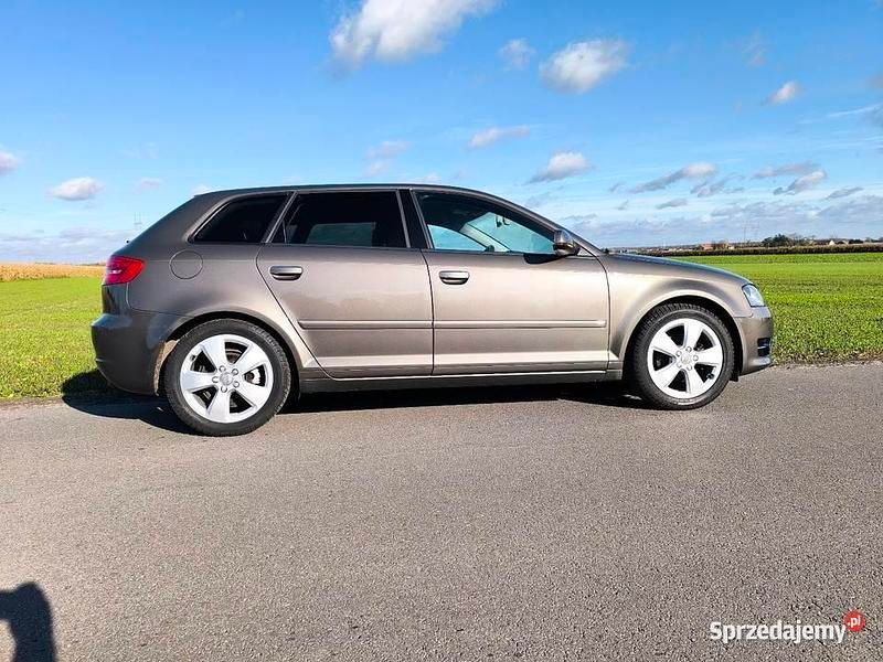 Brązowy Używany 2012 Audi A3 Hatchback | 33 000 zł (Uczciwa cena) - Obraz 1/4