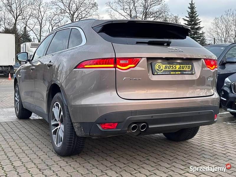 Używany Jaguar F-Pace 2017 Brązowy SUV