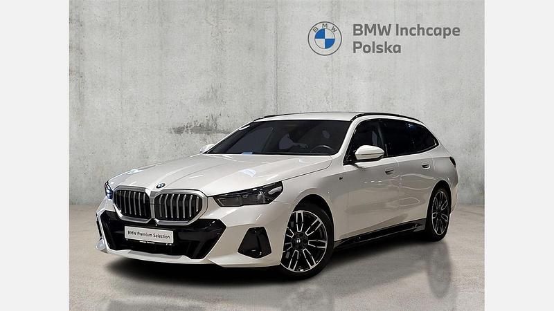 Używany BMW 520 Comfort Edition 197 KM (144 kW) 2025 Mineral white metallic metalizowany Kombi