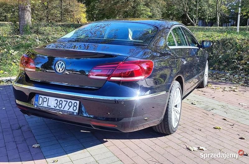 Używany VW CC 140 KM (102 kW) 2012 Czarny Sedan/Limuzyna
