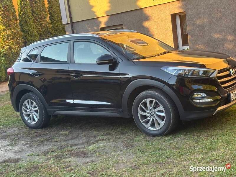 Czarny Używany 2016 Hyundai Tucson SUV | 64 500 zł (Uczciwa cena) - Obraz 1/4