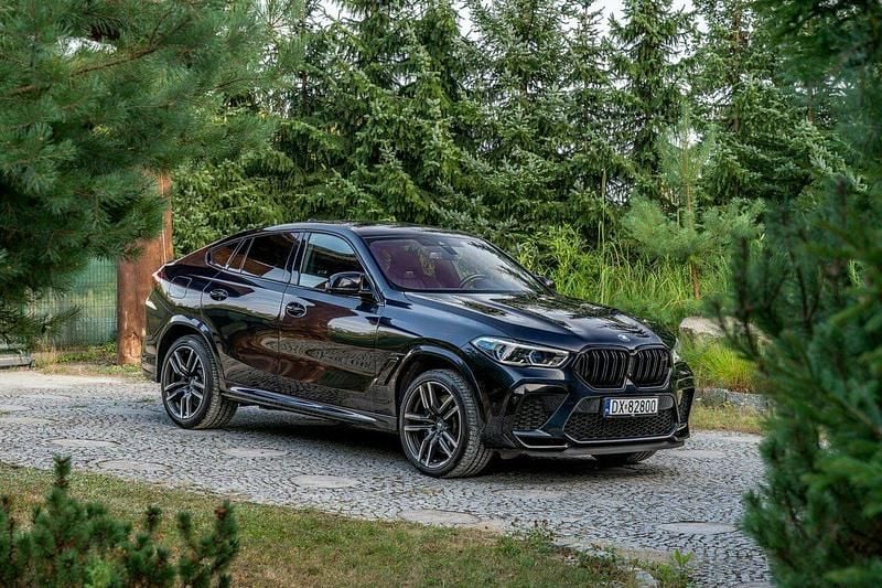 Niebieski ciemny (metalik) Używany 2021 BMW X6 M M Performance SUV | 449 777 zł - Obraz 1/4