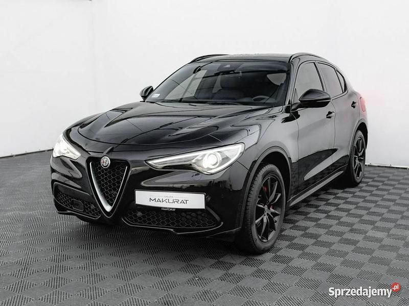 Czarny (metalik) Używany 2018 Alfa Romeo Stelvio Super SUV | 92 800 zł (Drogi) - Obraz 1/4