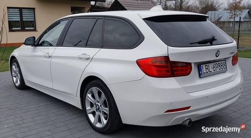 Używany 2012 BMW 318 Kombi | 31 000 zł - Obraz 1/4