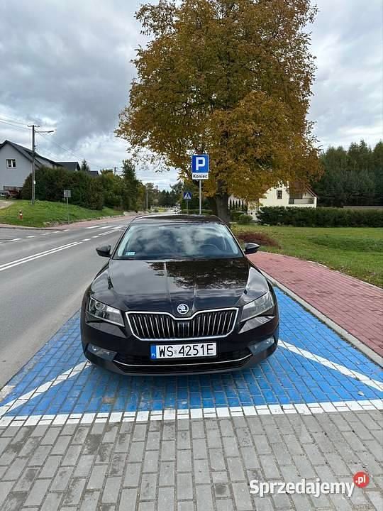Czarny Używany 2016 Skoda Superb Sedan/Limuzyna | 47 500 zł (Dobra cena) - Obraz 1/4