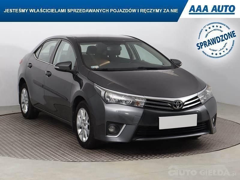 Używany Toyota Corolla 132 KM (97 kW) 2014 Szary