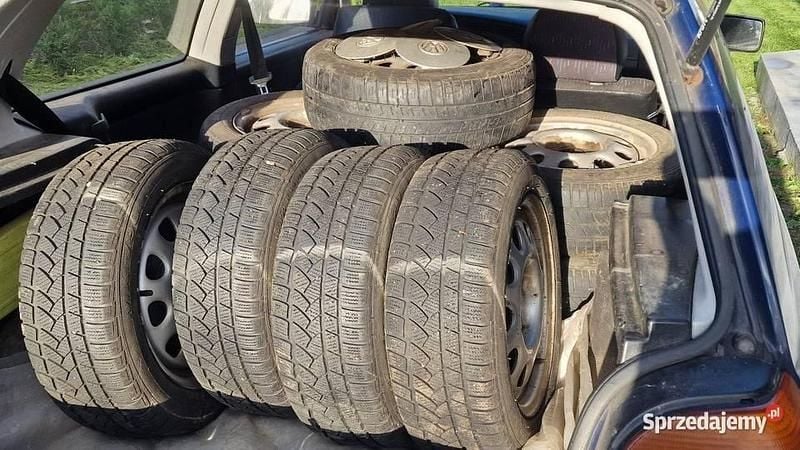 Granatowy Używany 1995 VW Golf III Sedan/Limuzyna | 1400 zł - Obraz 1/4