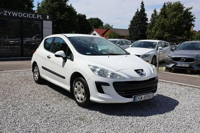 Używany Peugeot 308 95 KM (69 kW) 2010 Biały (metalik) Hatchback