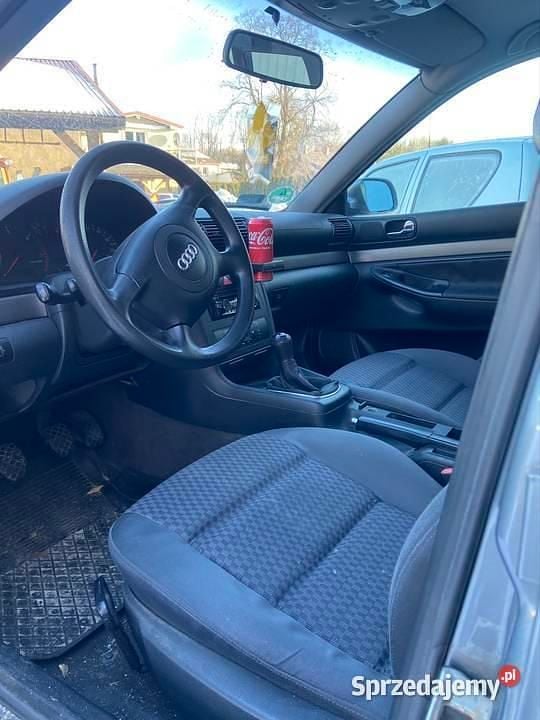 Używany Audi A4 2000 Grafitowy Kombi