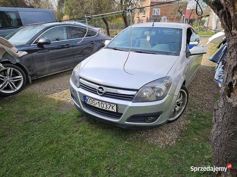 Używany Opel Astra Cabriolet 2007 Srebrny Kabriolet