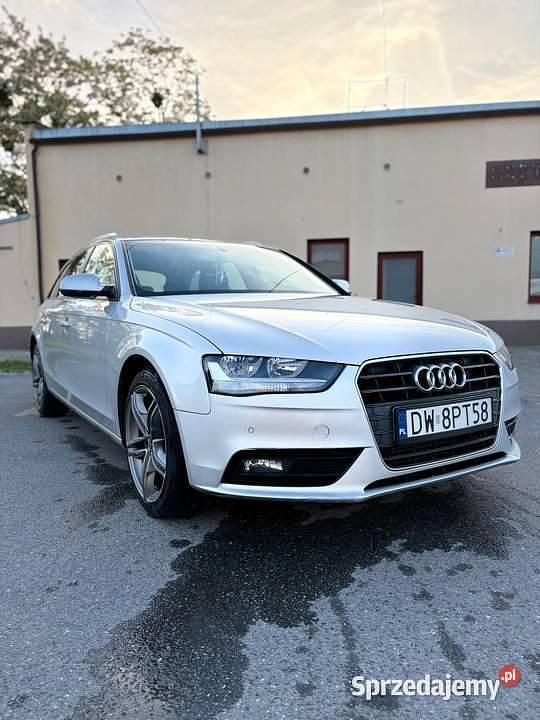 Używany 2012 Audi A4 Kombi | 36 300 zł (Uczciwa cena) - Obraz 1/4