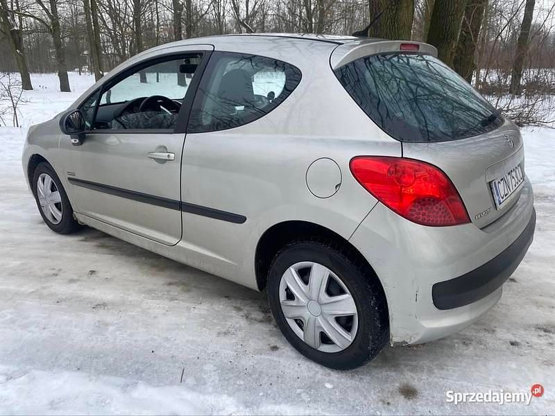 Srebrny Używany 2009 Peugeot 207 Coupe | 7000 zł (Dobra cena) - Obraz 1/4