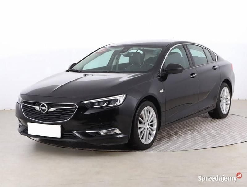 Używany Opel Insignia 2019 Czarny Hatchback