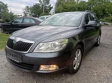 Szary Używany 2011 Skoda Octavia Kombi | 11 900 zł (Super Cena) - Obraz 1/4