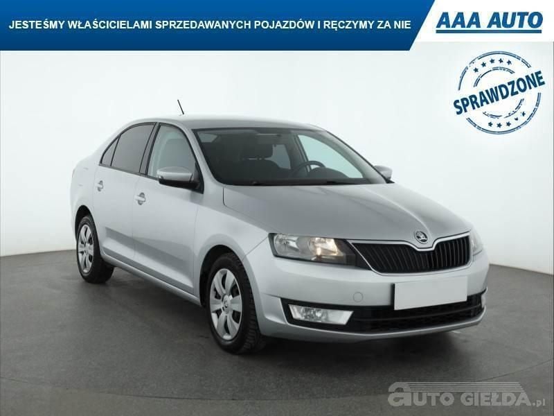 Srebrny Używany 2015 Skoda Rapid | 16 999 zł (Uczciwa cena) - Obraz 1/4