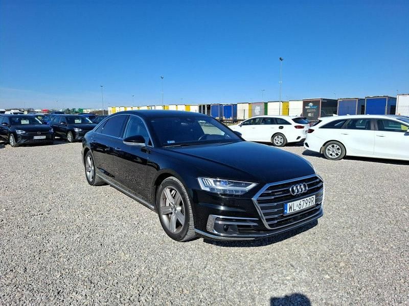 Czarny Używany 2021 Audi A8 Sedan/Limuzyna | 224 722 zł - Obraz 1/4