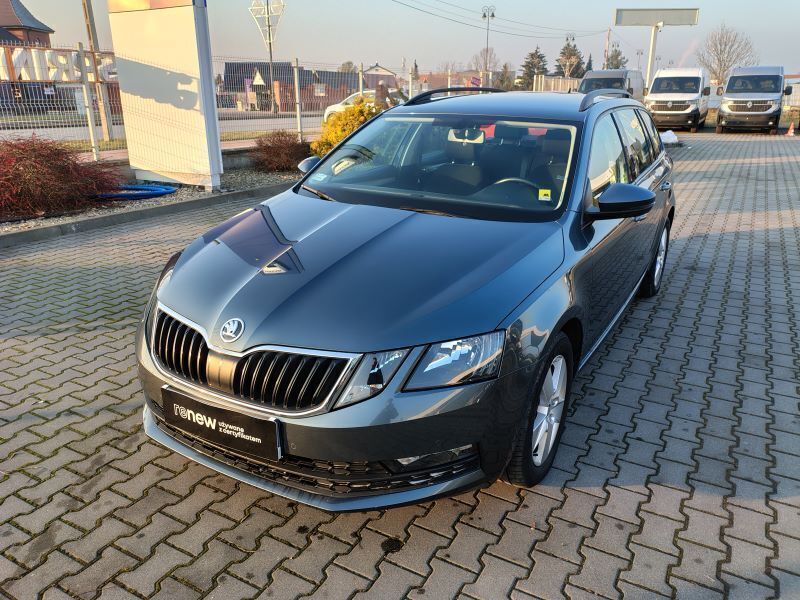 Szary Używany 2020 Skoda Octavia Ambition Kombi | 65 900 zł (Dobra cena) - Obraz 1/4