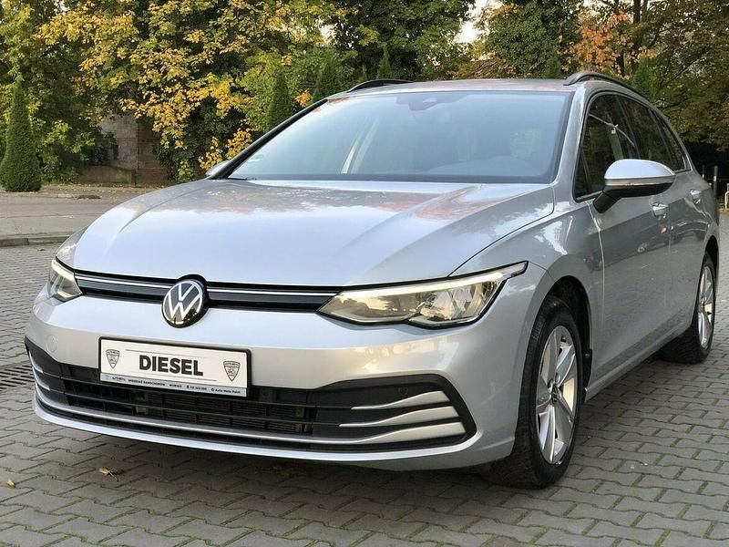 Srebrny Używany 2023 VW Golf VIII Kombi | 77 500 zł (Dobra cena) - Obraz 1/4