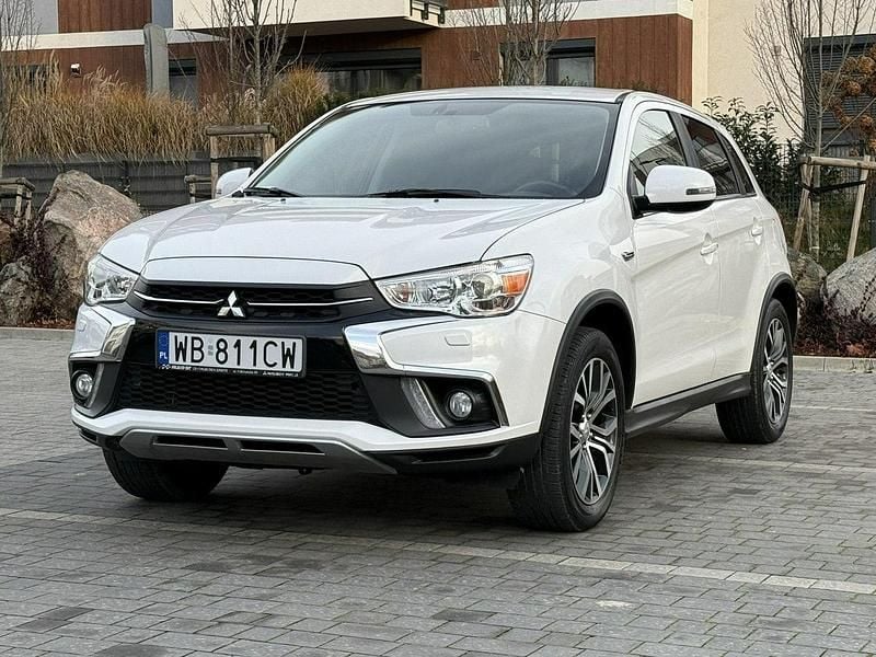 Biały Używany 2018 Mitsubishi ASX Intense SUV | 54 800 zł (Uczciwa cena) - Obraz 1/4