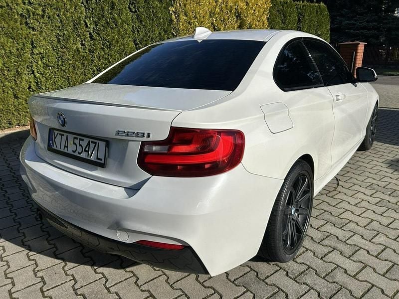 Używany BMW 220 Comfort Edition 245 KM (180 kW) 2015 Biały Coupe