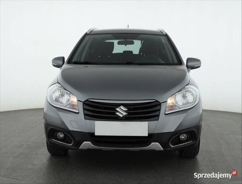 Srebrny Używany 2015 Suzuki SX4 S-Cross SUV | 41 999 zł (Dobra cena) - Obraz 1/4