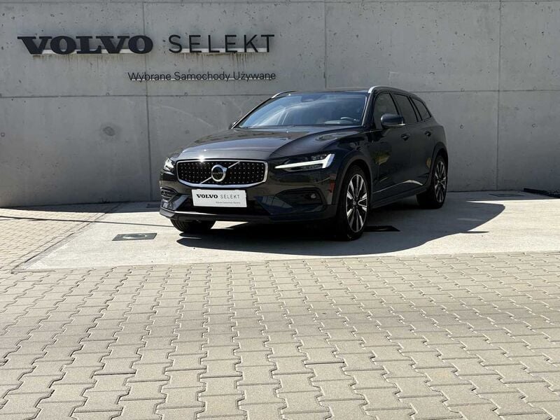 Szary Używany 2024 Volvo V60 CC Kombi | 199 900 zł (Super Cena) - Obraz 1/4
