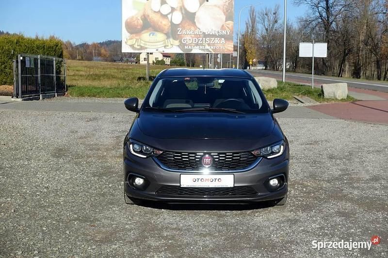 Szary Używany 2016 Fiat Tipo Hatchback | 24 800 zł (Uczciwa cena) - Obraz 1/4
