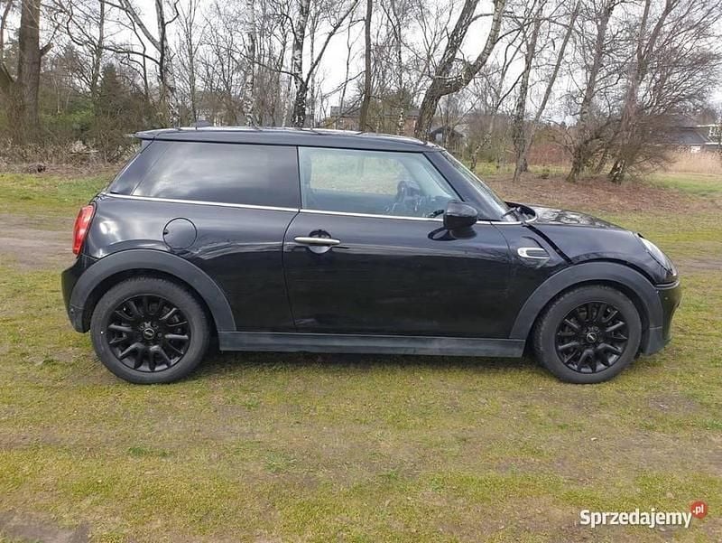 Używany Mini Cooper 136 KM (100 kW) 2018 Czarny Hatchback
