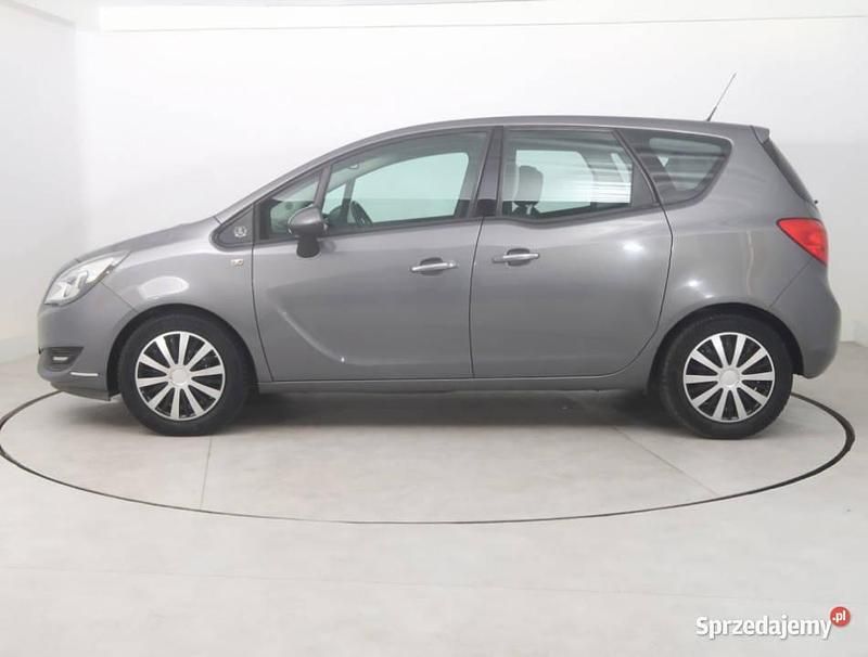 Używany Opel Meriva 2015 Szary Minivan