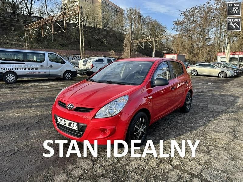Używany Hyundai i20 78 KM (57 kW) 2009 Czerwony Hatchback