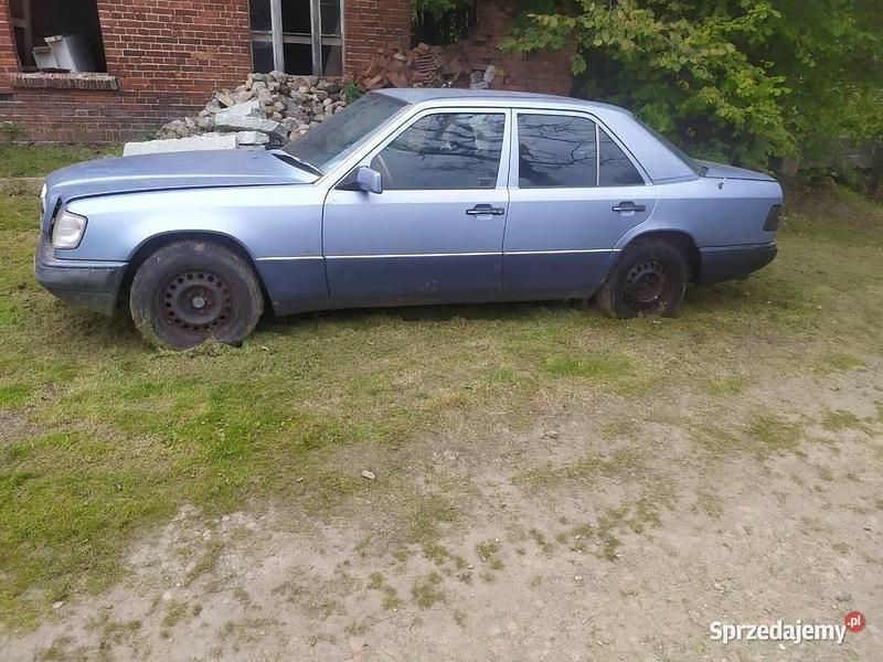 Używany 1992 Mercedes E300 | 6500 zł - Obraz 1/4