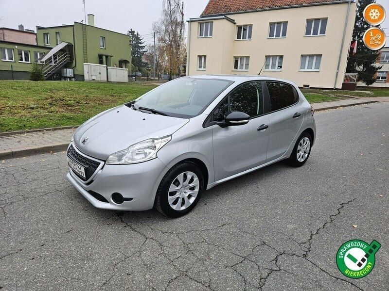 Srebrny Używany 2014 Peugeot 208 Hatchback | 21 499 zł (Dość drogi) - Obraz 1/4
