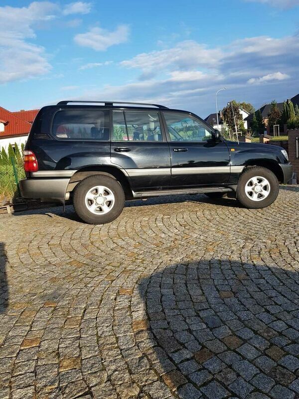 Czarny Używany 2001 Toyota Land Cruiser SUV | 139 000 zł - Obraz 1/4