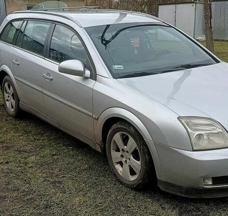 Używany Opel Vectra 2005 Srebrny Kombi