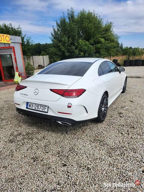 Biały Używany 2020 Mercedes CLS300 AMG Sedan/Limuzyna | 134 900 zł - Obraz 1/4