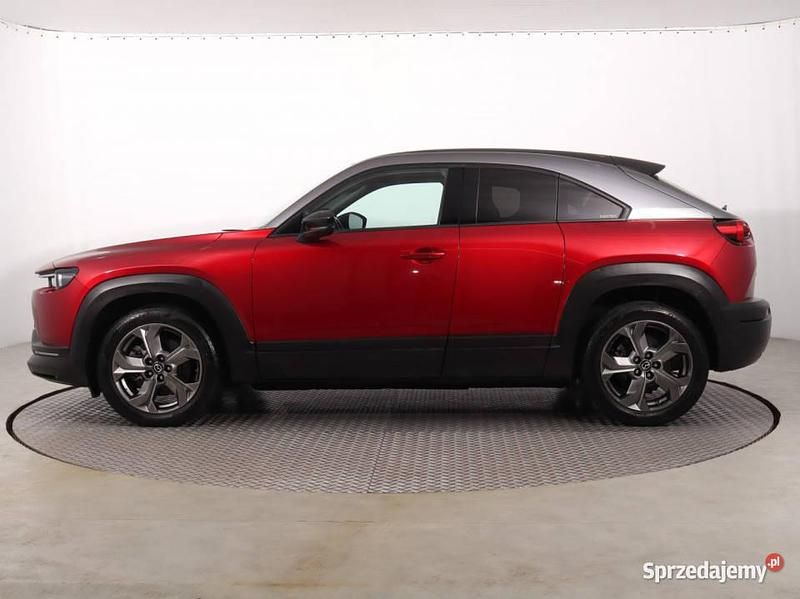 Używany Mazda MX30 36 kW (50 KM) 2020 Bordowy SUV