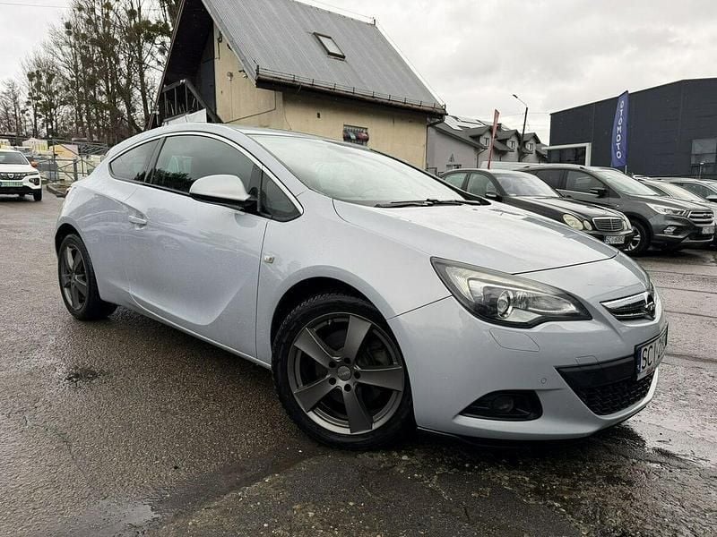 Używany Opel Astra GTC 2011 Biały Hatchback