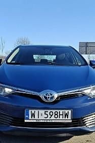 Używany Toyota Auris Hybrid 100 KM (73 kW) 2018 Niebieski Hatchback