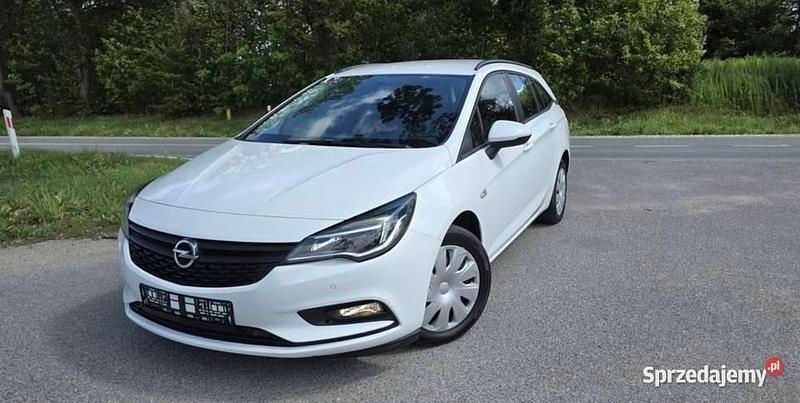 Używany 2016 Opel Astra Sedan/Limuzyna | 26 900 zł (Uczciwa cena) - Obraz 1/4